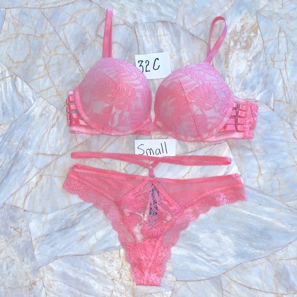 Victoria Secret 2 Pc Set Very Sexy Bra 32C Thong S - Picture 1 of 12